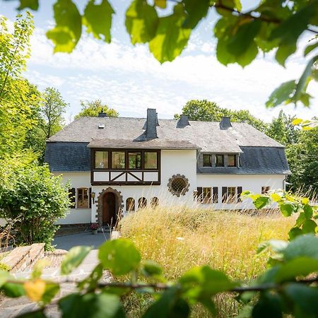 Landhaus Karbach Komplett Oder Einzelne Wohneinheiten Villa Inkl Sauna Bzw Waldhaeuschen Hirten Exterior foto