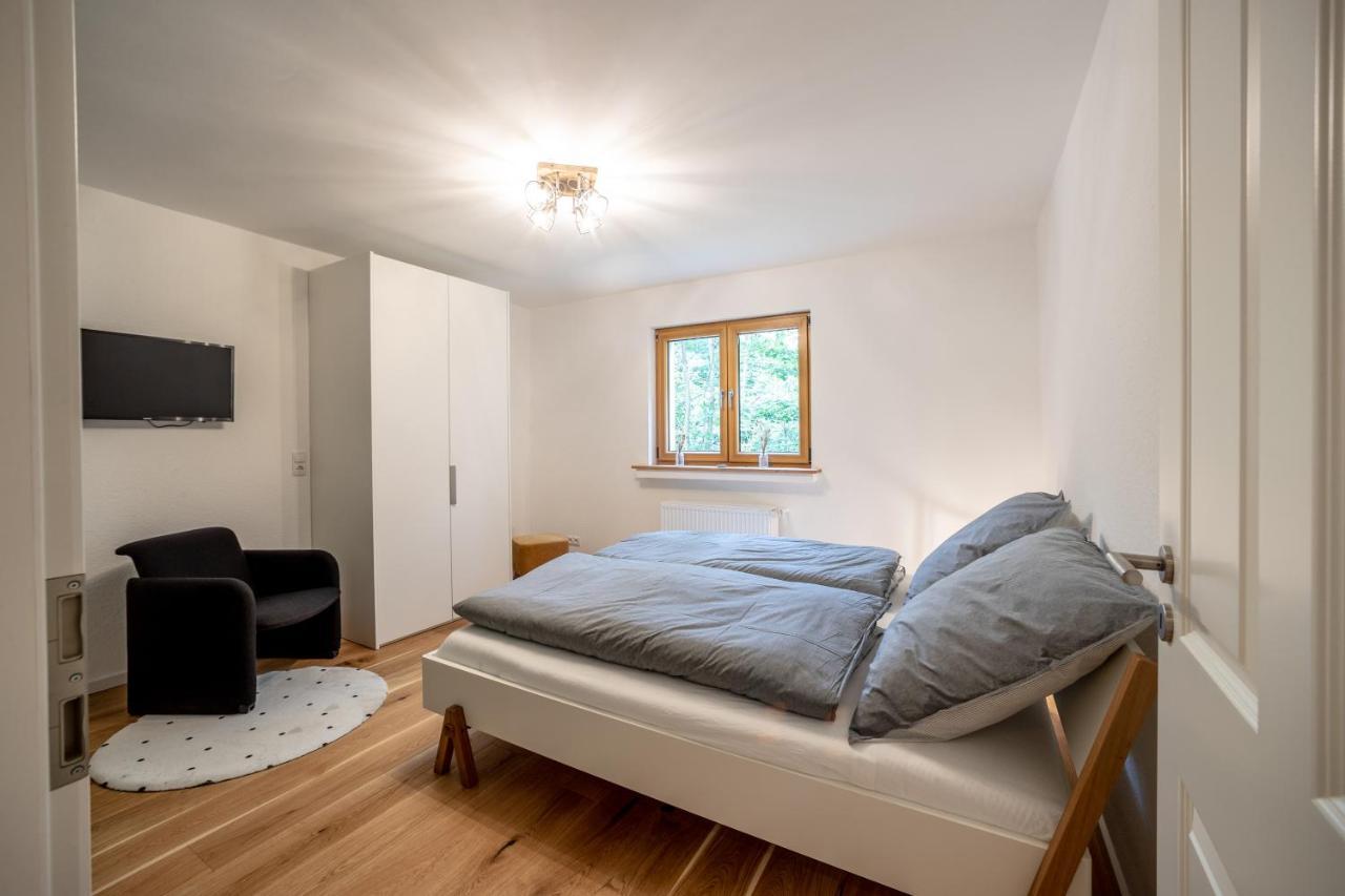 Landhaus Karbach Komplett Oder Einzelne Wohneinheiten Villa Inkl Sauna Bzw Waldhaeuschen Hirten Exterior foto